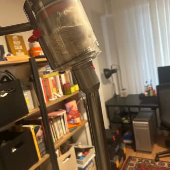 Dyson Servisinden Hayal Kırıklığı: Kırık Süpürge Sorunu Çözülmedi
