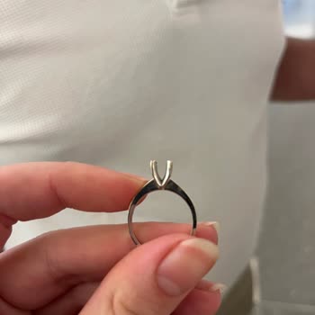 Pırlanta Tektaşın Taşı Düştü: Mağaza Sorumluluk Almıyor