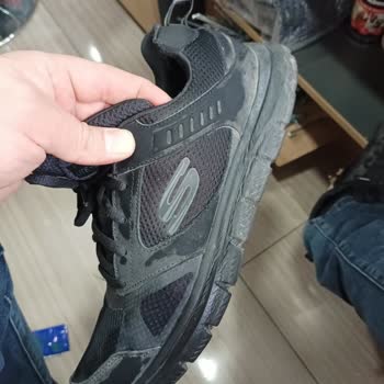 Skechers Ayakkabıda Dikiş Ve Taban Sorunları
