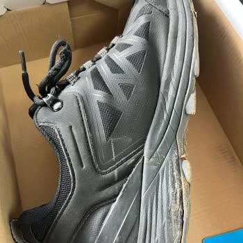 Ayakkabı Tabanı Ve Astarı 1 Ayda Yırtıldı