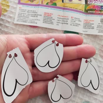 Kinder Yumurta Hayal Kırıklığı: Yırtık Oyuncak Sorunu