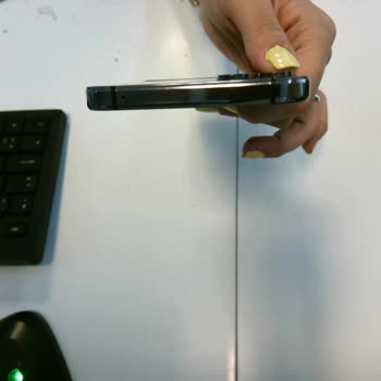 KVK Samsung Z Flip 5 Ekran Sorunları ve Servis Deneyimi