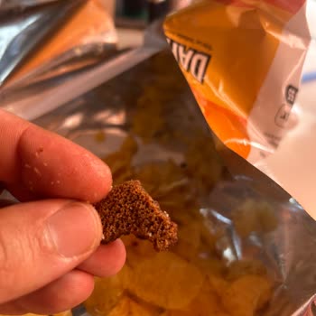 Lay's Paketi İçinden Çıkan Siyah Parça Mide Bulandırdı