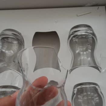 Kırık Çay Seti Ve Eksik Müşteri Hizmeti