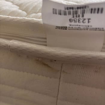 Yataş Bebek Yatağında Hijyen Skandalı