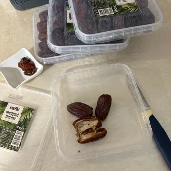 Harras Hurma Paketlerinde Böcek Sorunu