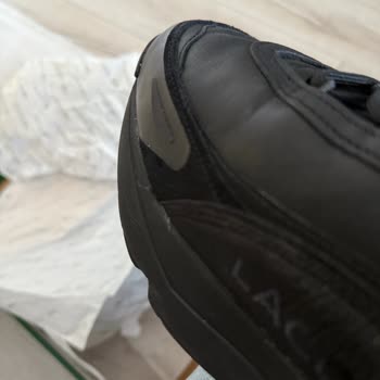 Lacoste Ayakkabılarında Hayal Kırıklığı: Pazar Malı Gibi Mi?