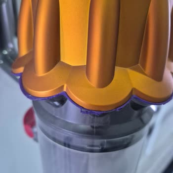 Dyson Süpürgemin Silikon Kısımları Hızla Yıprandı