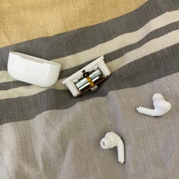 Sahte Airpods Şoku: Orijinal Diye Satılan Çakma Ürün