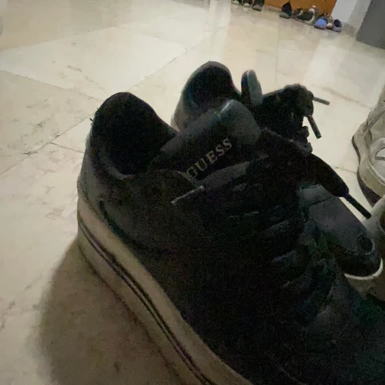 Guess Ayakkabım Kötü Koku Yapıyor, Hayal Kırıklığına Uğradım