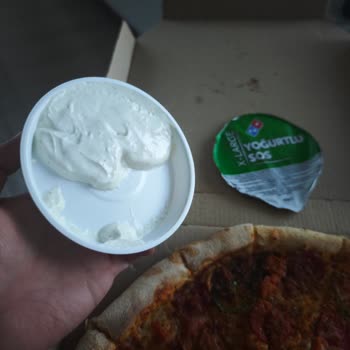 Domino's Pizza'da Hijyen Skandalı