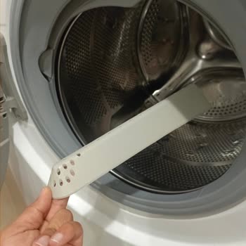Hoover Çamaşır Makinesi: Dayanıksız Plastik Parçalar Sorunu