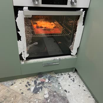 Simfer Ankastre Fırın Camı Patladı: Güvenlik Sorunu