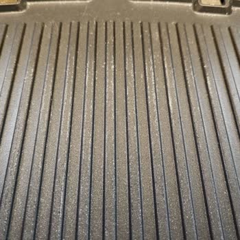 Tefal Yüksek Fiyatlı Tost Makinesinde Beklenmedik Yüzey Sorunu