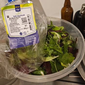 Metro Market'te Taze Sebze Krizi: Sümüklü Böcek Ve Küflü Ürünler