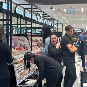 Sephora Mağazada Küçük Düşürücü Davranış