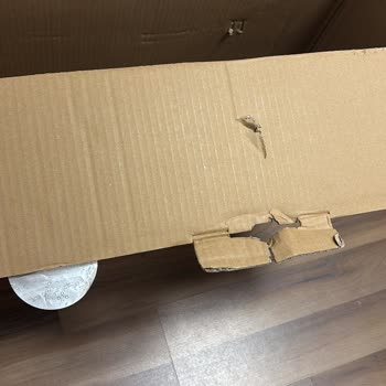 Hasarlı Ürün Ve Yetersiz Müşteri Hizmetleri