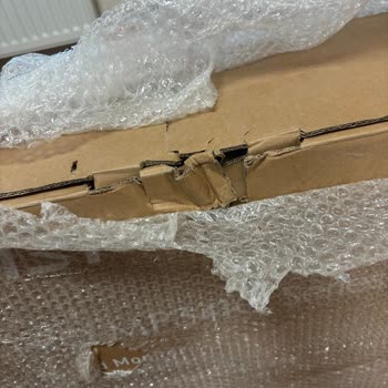 Hasarlı Ürün Ve Yetersiz Müşteri Hizmetleri