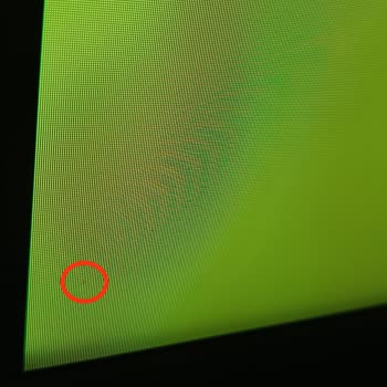Samsung Refused to Replace My TV with 5 Dead Pixels and Deformation