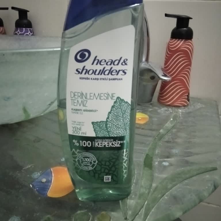 Kepek Sorunu: Dermatologa Zorunlu Ziyaret