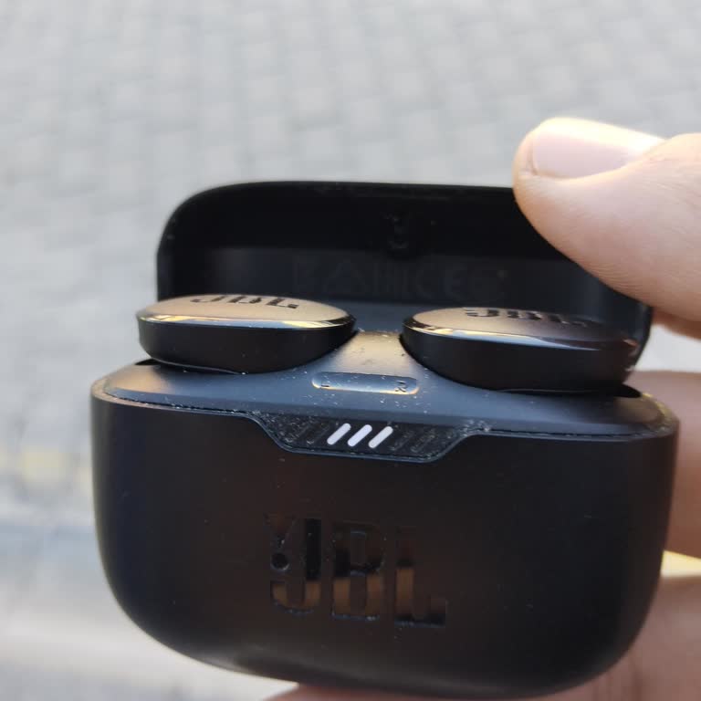 JBL Kulaklık Şarj Ve Bağlantı Sorunları