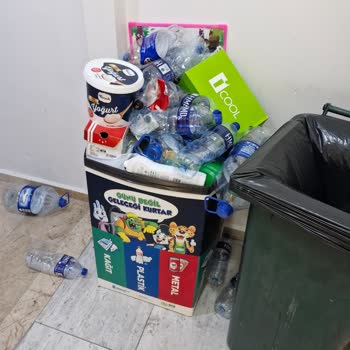 Yuvam Bahçeşehir'de Hijyen Sorunu Ve Yetersiz Temizlik Personeli