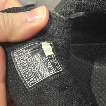 Kalite Güvencesi Beklentisiyle Başlayan Hayal Kırıklığı: Skechers Ayakkabıda Çatlak Ve Yırtık Sorunu