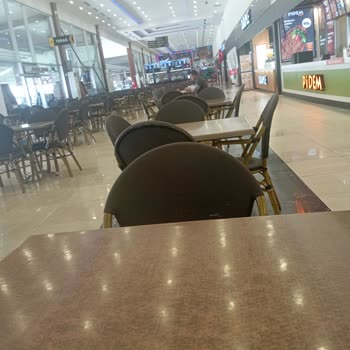 Pidem'de Müşteri Umursamazlığı Ve Çay Bekleyişi