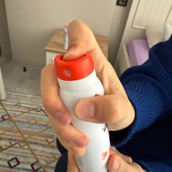 Emotion Deodorantlar Kullanım Sorunu Yaşatıyor