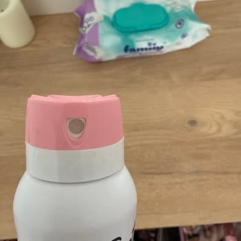 Emotion Deodorantlar Kullanım Sorunu Yaşatıyor