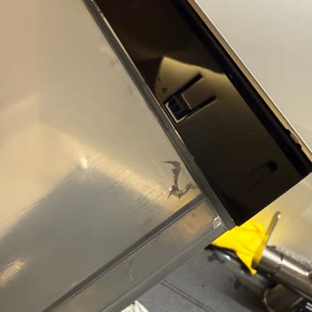 Kırık Kahve Makinesi Ve İlgisiz Müşteri Hizmeti