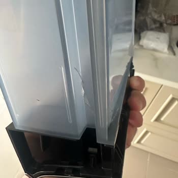 Kırık Kahve Makinesi Ve İlgisiz Müşteri Hizmeti