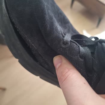 Skechers Ayakkabıda Üretim Hatası Ve Hayal Kırıklığı