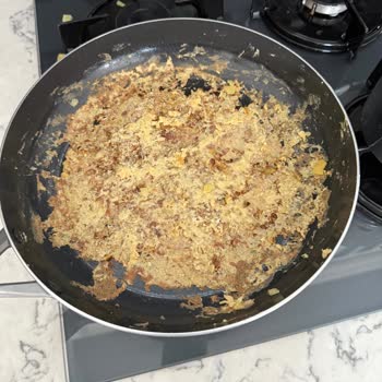 Yapışmaz Tava Hayal Kırıklığı: Ürün Değişimi Talebi