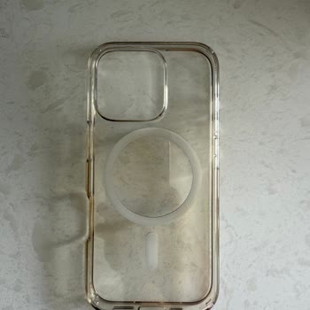 Spigen Kılıfın Hızla Sararmasıyla Hayal Kırıklığı