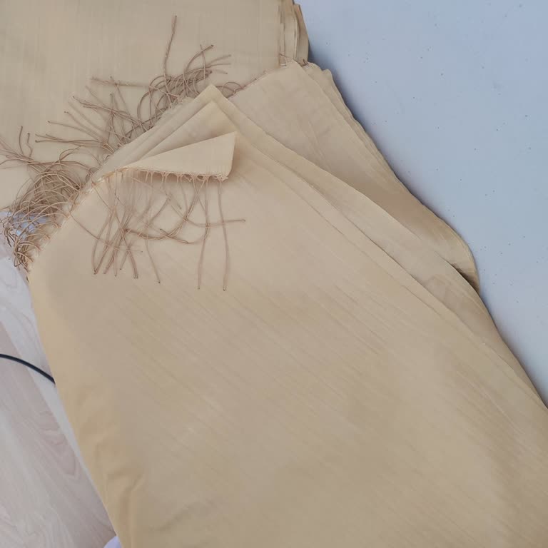 Alminam Eşarp Farklı Ürün Gönderdi!