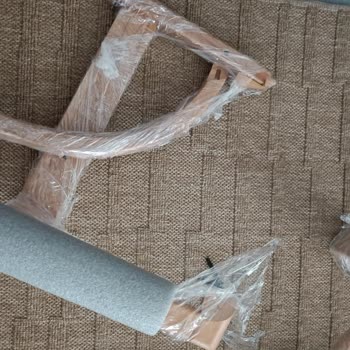 Kırık Sandalyeler Ve İletişim Eksikliği: İade Sürecinde Yaşanan Zorluklar