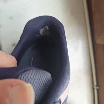 Skechers Ayakkabıda Beklenmedik Kumaş Açılması