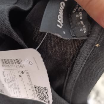 Defolu T-shirt Ve Yetersiz Müşteri Hizmeti