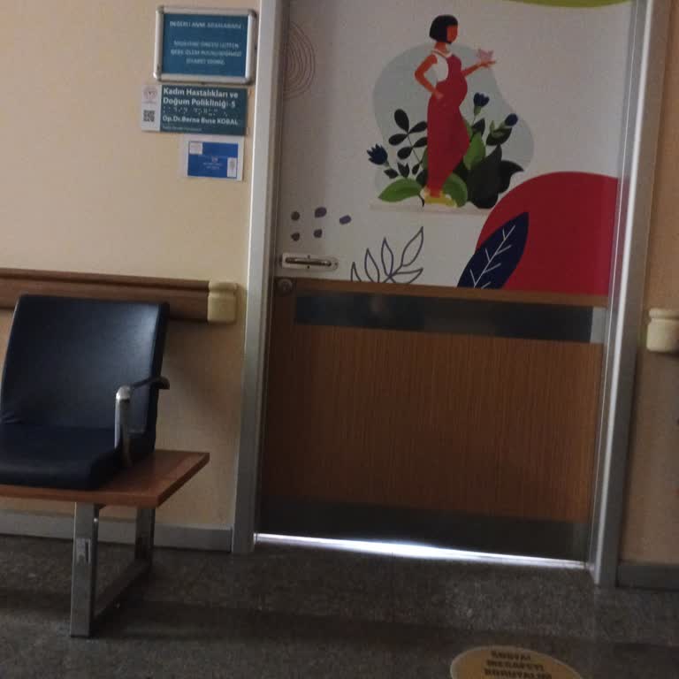 Tuzla Devlet Hastanesi'nde Doktor İlgisizliği Ve Saygısızlığı