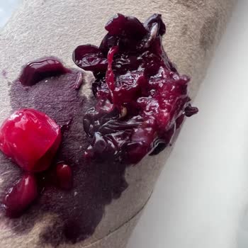 Bebek İçin Aldığım Orman Meyvelerinden Kurt Çıktı