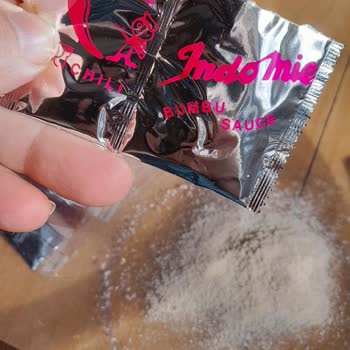 Eksik Baharatla Gelen Soya Soslu Noodle Hayal Kırıklığı