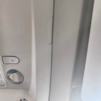 Serviste Tavan Lambası Hasarı Ve İletişim Sorunları