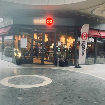 Bayat Yemek Ve Saygısız Hizmet Deneyimi