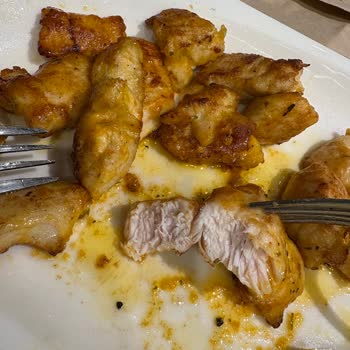 Taksim Şubesinde Çiğ Tavuk Ve Kuru Makarna Hayal Kırıklığı