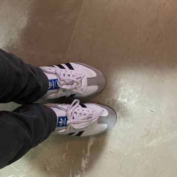 Adidas Ayakkabı Ayağımı Yaraladı