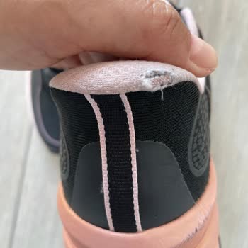 Skechers Ayakkabıda Hayal Kırıklığı: Kalite Düşüşü Ve Müşteri Memnuniyetsizliği