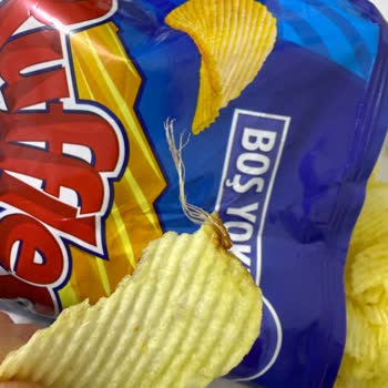 Ruffles Cipsin İçinden Çıkan Gizemli Madde Şoku