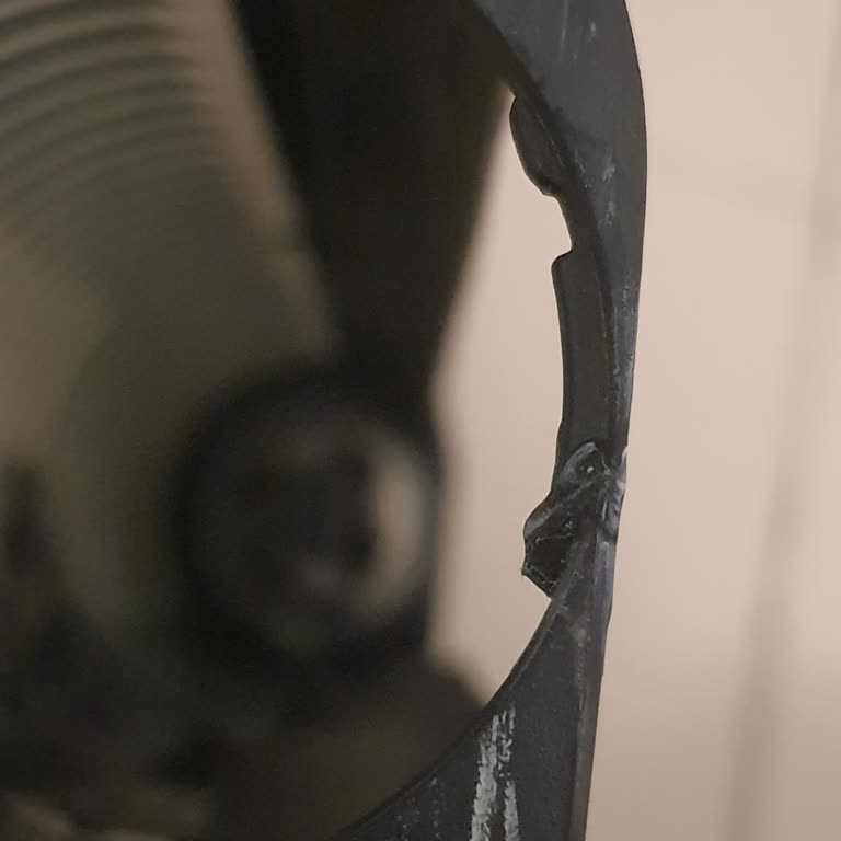 Philips Aqua Trio 9000: Dayanıksız Tasarım Ve Hayal Kırıklığı