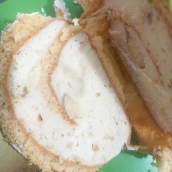 Taze Olmayan Pasta Krizi: Mide Ekşimesi Ve Hayal Kırıklığı